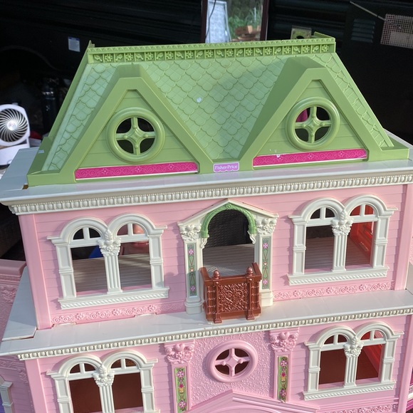 Fisher Price Loving Family Victorian Dollhouse Four Stories - Picture 11 of 11